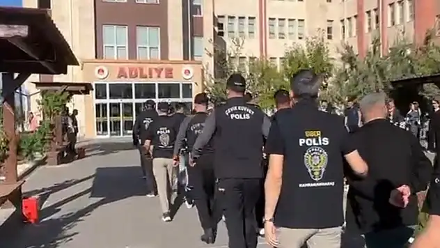 60 milyon liralık dev vurgun! 'Sahte site' çetesi çökertildi