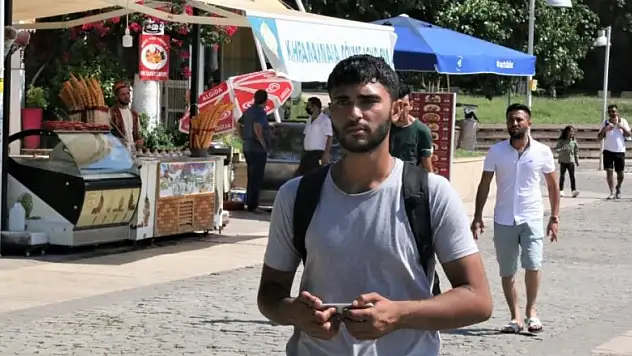 Kaybolan kardeşini bulmak için yüzlerce kilometre uzaklıktan gelip, sokakta kalıyor