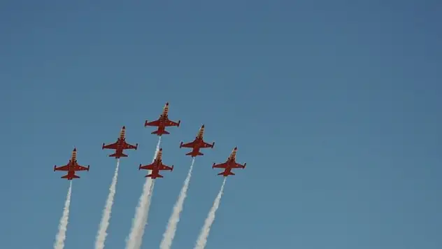 Türk Yıldızları Büyük Taarruz için uçtu