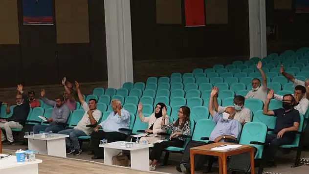 16 gündem maddesi ile toplandılar