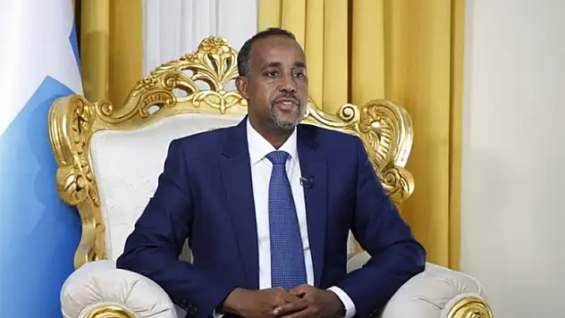 Somali'de Cumhurbaşkanı Fermacu, Başbakan Roble'nin yetkilerini askıya aldı