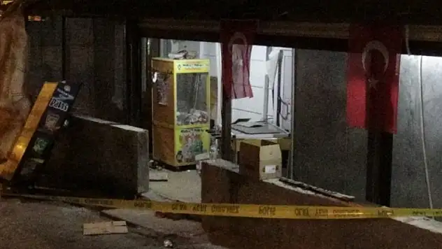 Çakmak gazı çekerlerken patlama yaşandı: 4 yaralı