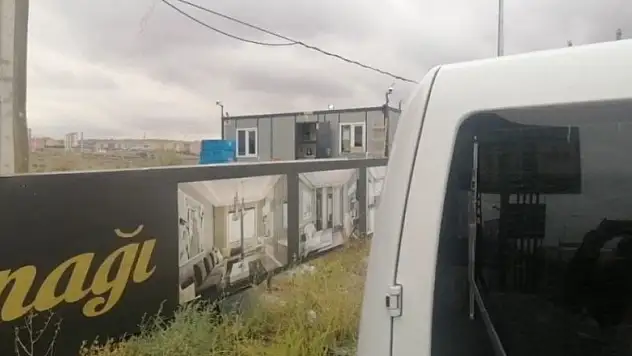 Bekçi, inşaat kulübesinde ölü bulundu