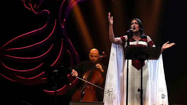 18. Konya Uluslararası Mistik Müzik Festivali'nde Ürdünlü sanatçı Hind Hamet sahne aldı