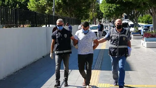 Hurda minibüsü çekiciye yükleyip Konya'ya getirdiler