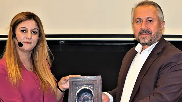 TYB Konya'da edebiyat ve itibar konuşuldu