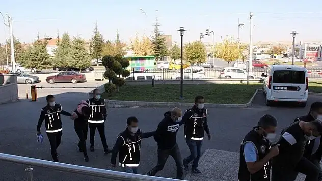 Karaman'da 4 kişi uyuşturucudan tutuklandı