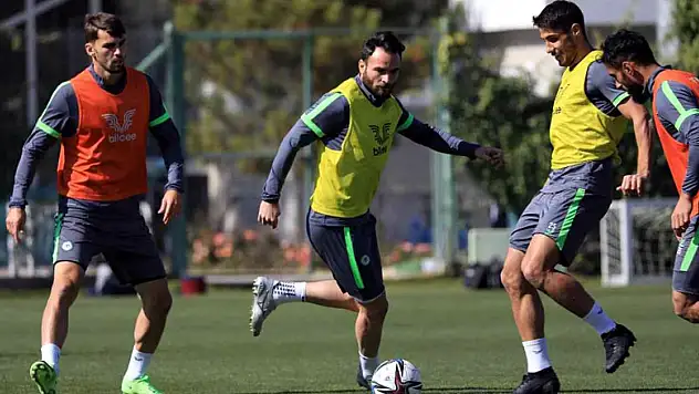Konyaspor, Fenerbahçe maçı hazırlıklarına başladı