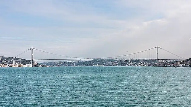 İstanbul Boğazı'nda faciadan dönüldü!