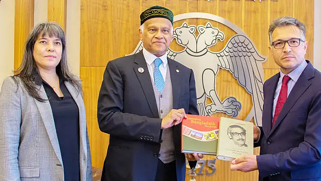 Aksoy: Selçuk Üniversitesi bölgenin lokomotifi konumunda