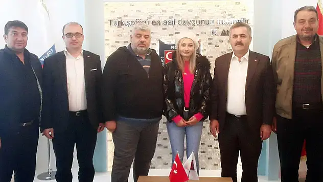 Motodrag Şampiyonu İrem'den Başkan Şen'e ziyaret