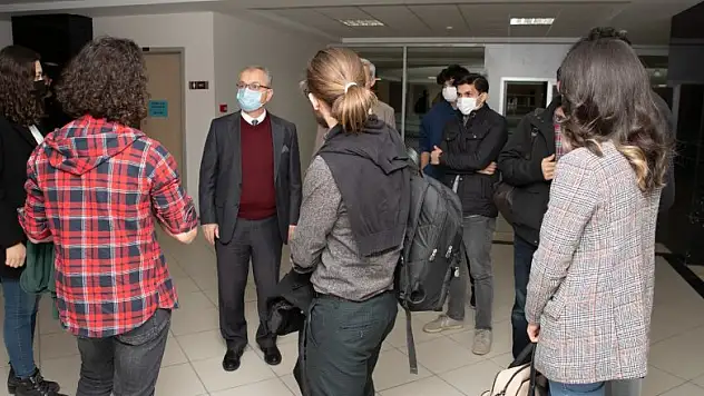 KTÜN Rektörü Özçelik öğrenci toplulukları üyeleriyle bir araya geldi