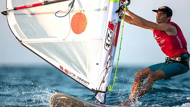 Ozan Türker'den Dünya 3'ncülüğü