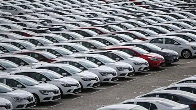 Otomobil stokçularına idari para cezası!