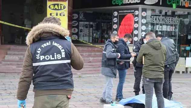 Stajyer avukat iş merkezinden düşerek öldü!