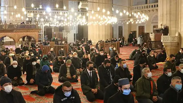 Selimiye'de son cuma namazı kılındı