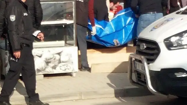 Marketten çıkarken düşen yaşlı adam hayatını kaybetti