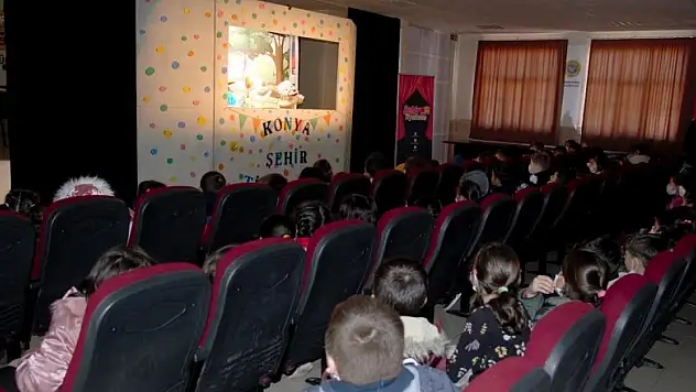 Konya Büyükşehir ilçelerdeki öğrencileri tiyatroyla buluşturuyor