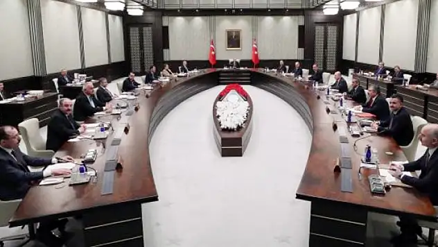 Kabine Ukrayna gündemi ile toplanıyor