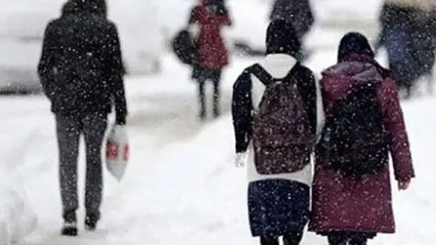 Eğitime yine kar engeli! Birçok ilde okullar tatil edildi