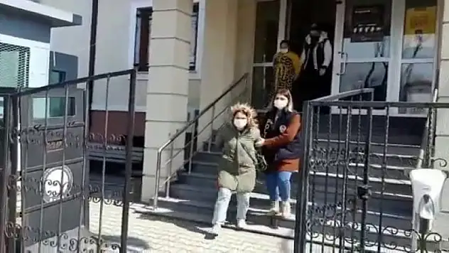 4 ayrı evden 200 bin lira değerinde ziynet eşyası ve para çaldılar