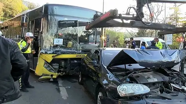 İETT otobüsü 16 araca çarptı! Çok sayıda yaralı var