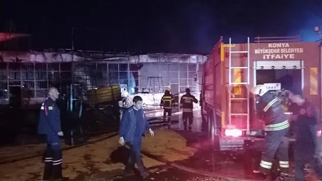 Konya'da yangın: 4 iş yeri kullanılamaz hale geldi