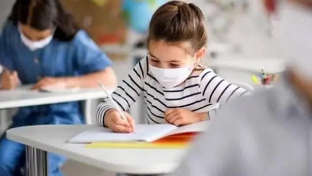 Okullarda maske zorunluluğu kalktı