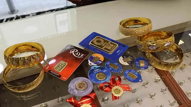 Özman: 'Şu anda altın almak mantıklı'