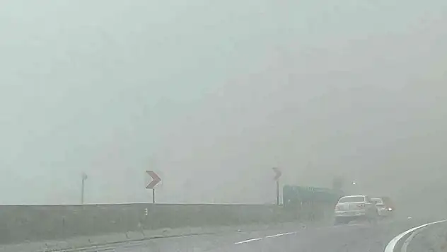 Bolu Dağı'nı kullanan sürücülere sis sürprizi