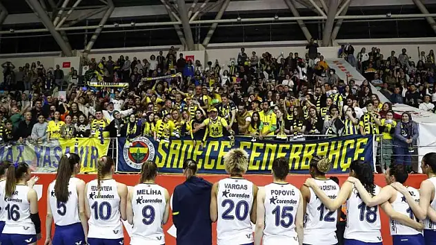 Fenerbahçe Opet, seride 1-0 öne geçti