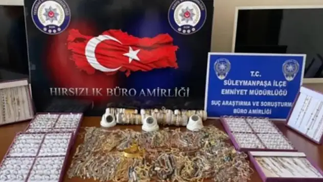 150 bin liralık takı çalan 2 kişi tutuklandı