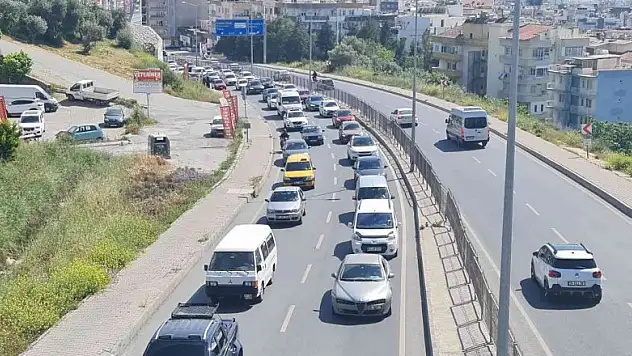 Tatilcilerin bayram dönüş yolculuğu başladı