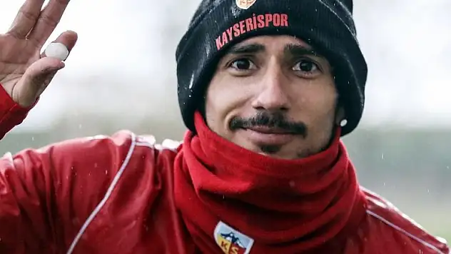 Kayserispor antrenmanına dolu engeli