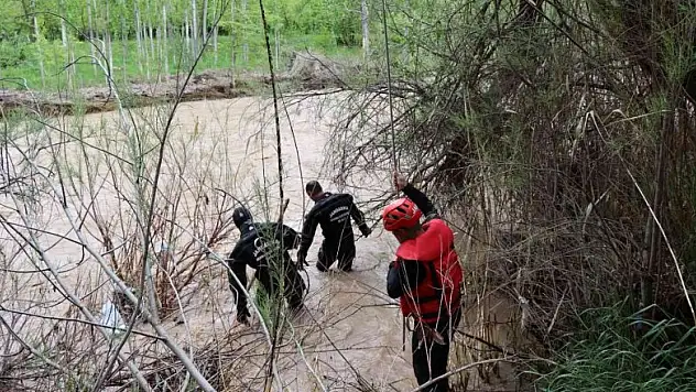 Kaza sonrası suda kaybolan Bulut'u arama çalışmaları 8'inci günde de devam ediyor