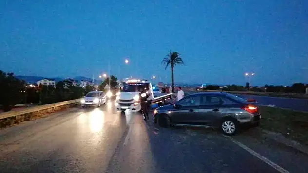 Arkadan çarptığı otomobil, refüjden atlayıp karşı şeride geçti