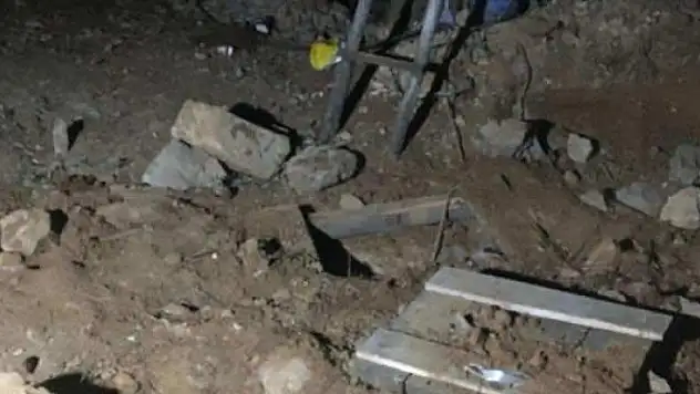 El yapımı patlayıcı ile kazı yapan şüpheliler suçüstü yakalandı