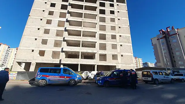 9'uncu kattan düşen inşaat işçisi hayatını kaybetti