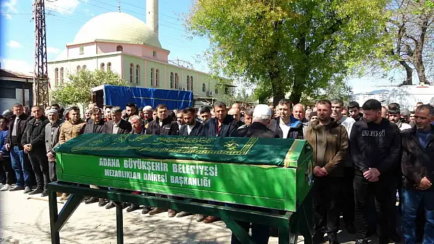 Karısı tarafından öldürülen gencin cenazesi toprağa verildi