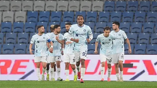 Adana Demirspor'dan Başakşehir'e deplasman sürprizi