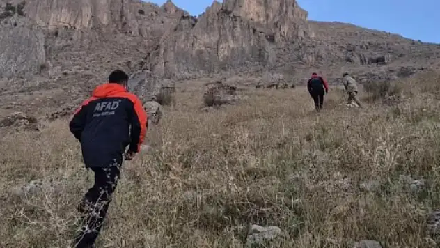 AFAD ve jandarma gece boyunca aradı: Kayıp genç mağarada bulundu!
