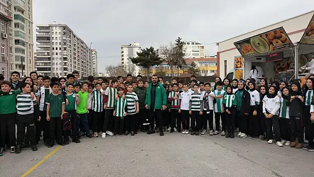 Ahmet Çalık'ın anısı okullarda yaşatılıyor!
