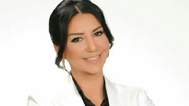 Ahsen Melek Kocatürk kimdir? Nerelidir? Ahsen Melek Kocatürk Cem Küçük olayı nedir? Ahsen Melek Kocatürk ne iş yapar?
