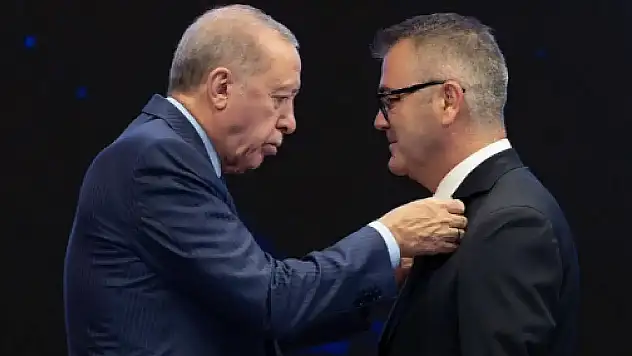 AK Parti'ye katılan Başkan Ustaoğlu'ndan ilk açıklama geldi: 'Kolay alınmış bir karar değil'