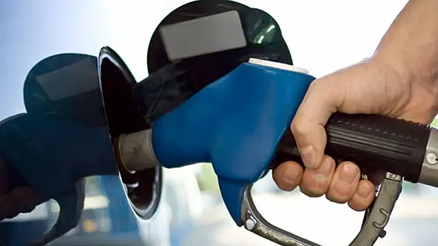Akaryakıt tabelaları yine değişecek: Yeni zamlar yolda!