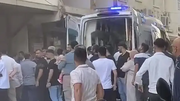 Akıl almaz kaza! Binanın 3. katından düşen çocuk yaralandı