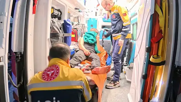 Aksaray'da arkadaşların kavgası kanlı bitti: 1 yaralı