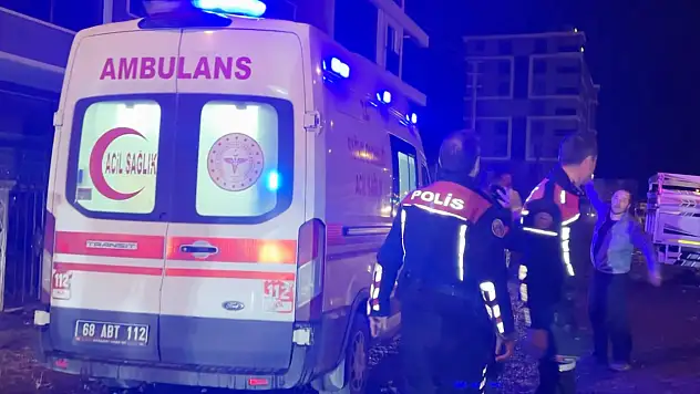 Aksaray'da kıskançlık krizi kanlı bitti: Oğul bıçakladı, anne polise saldırdı
