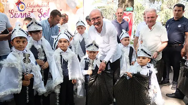 Akşehir'de 54 çocuğun sünneti coşkuyla kutlandı