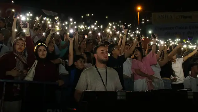 Akşehir'deki şenliklerde Blok3 rüzgarı!